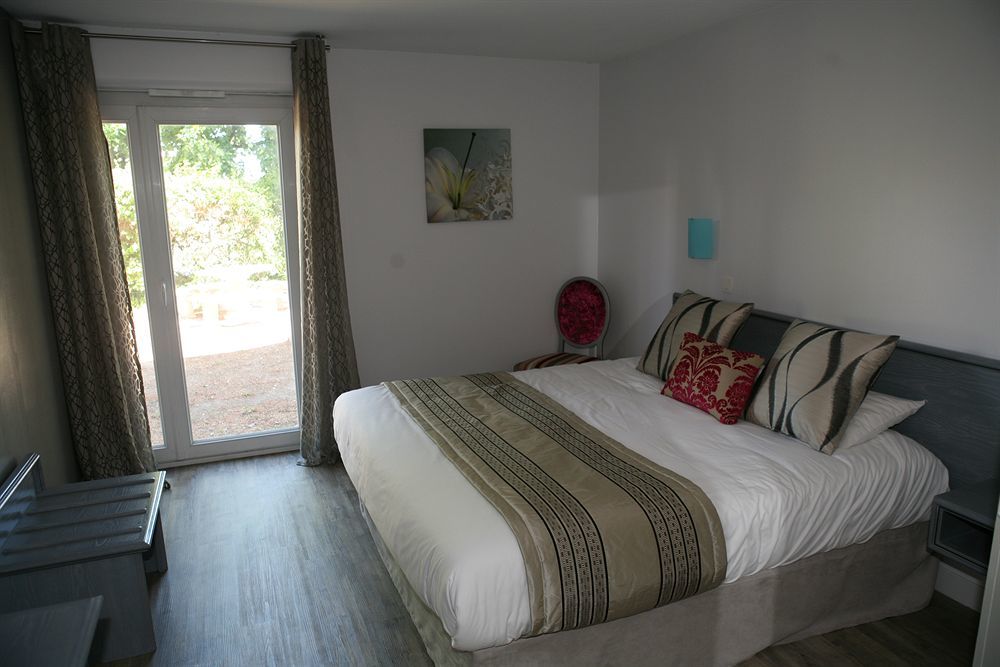 Hotel H