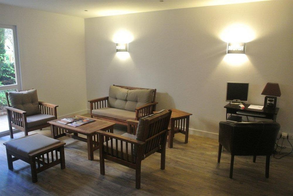 H Hotel